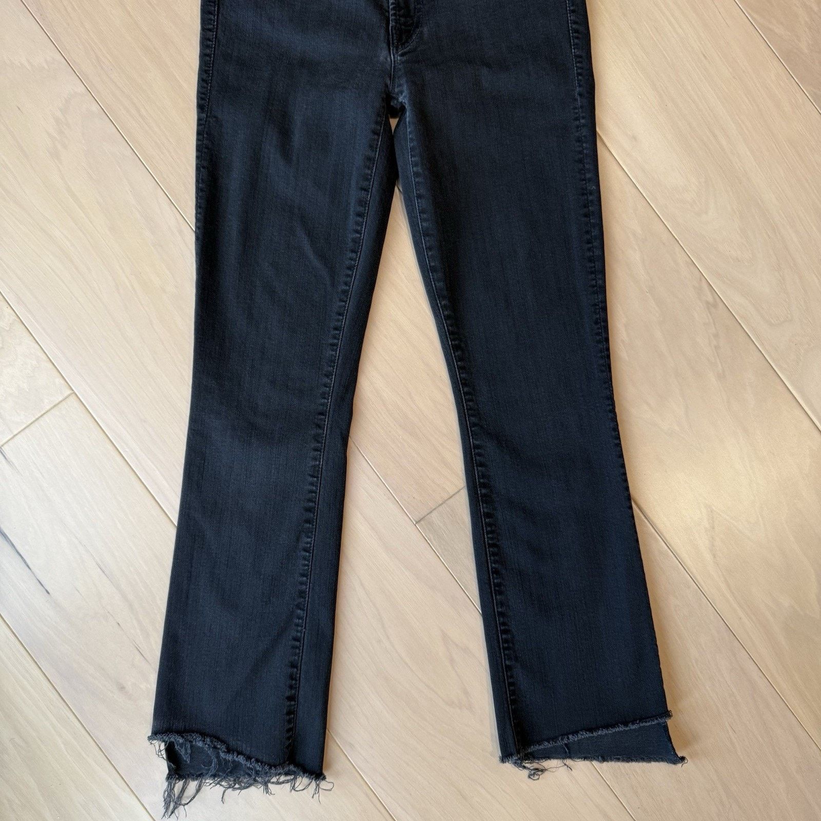 MOTHER Mother Insider Crop Step Fray Jeans Women's 24 Black Boho Size 24" / US 00 / IT 34 - 4 Thumbnail