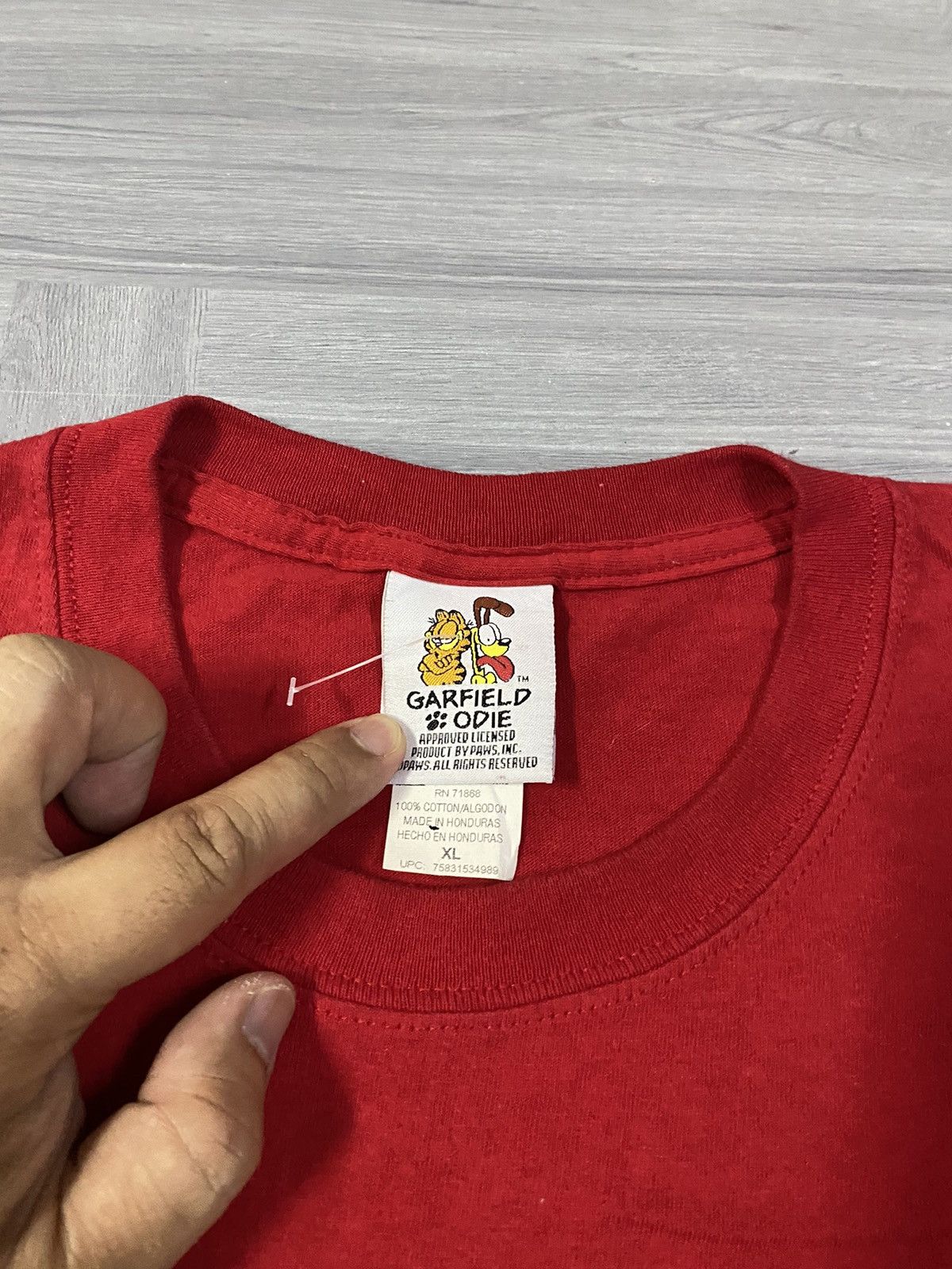 Vintage Vintage Garfield “Yes The World Does Revolve Around Me!” Size US XL / EU 56 / 4 - 10 Thumbnail