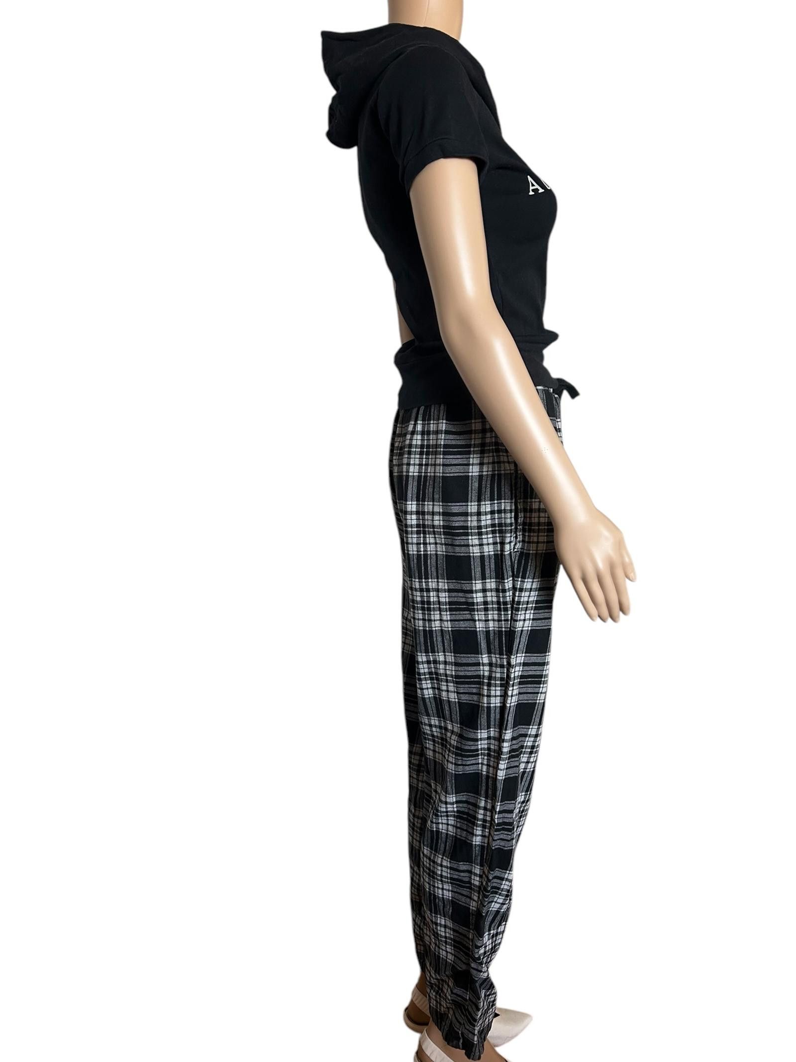 Abercrombie & Fitch Abercrombie & Fitch Cozy Pajama Set - Black Plaid Size ONE SIZE - 4 Thumbnail