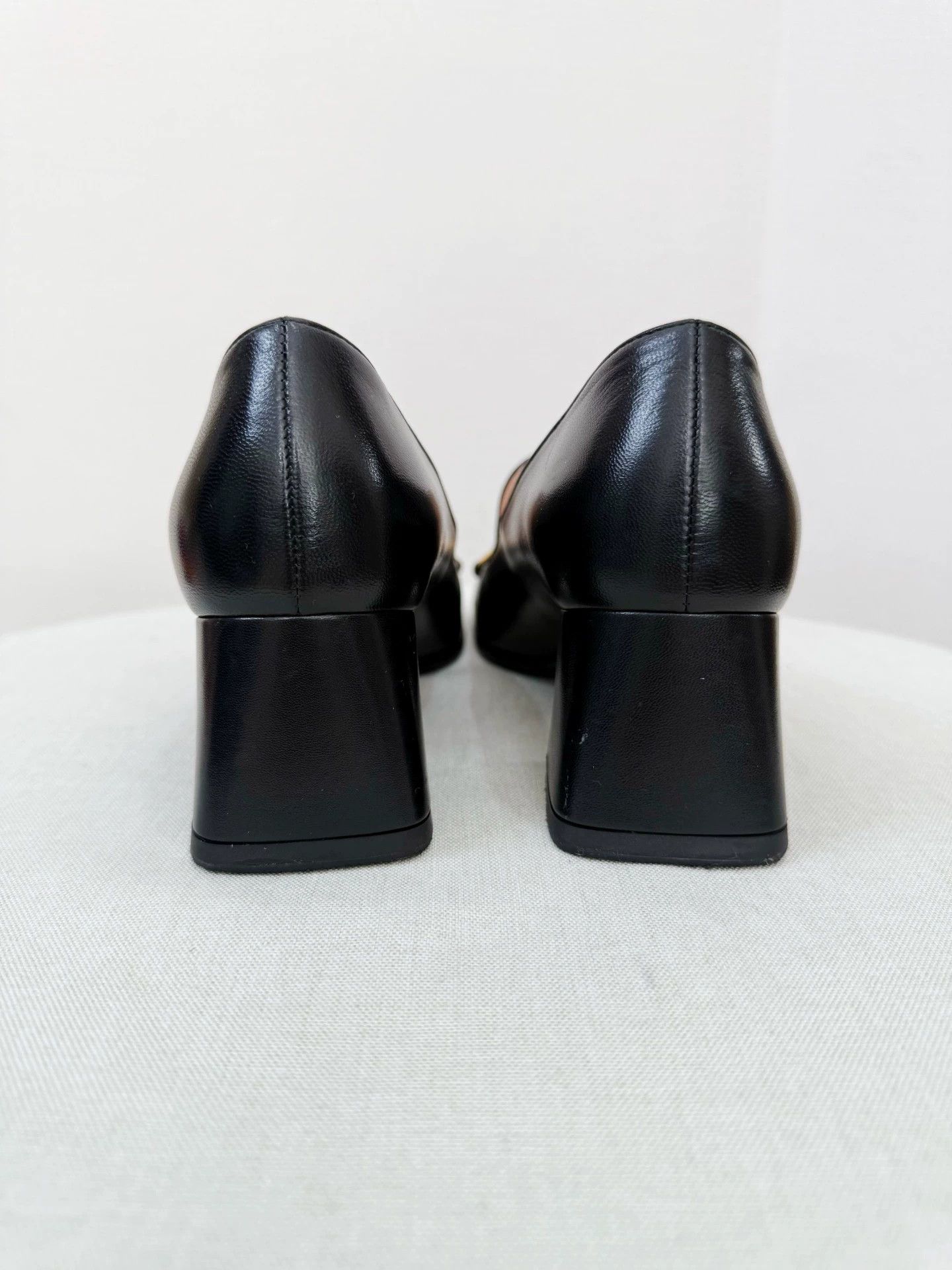 Gucci Authentic Gucci loafers, size 37.5 Size US 7.5 / IT 37.5 - 4 Thumbnail