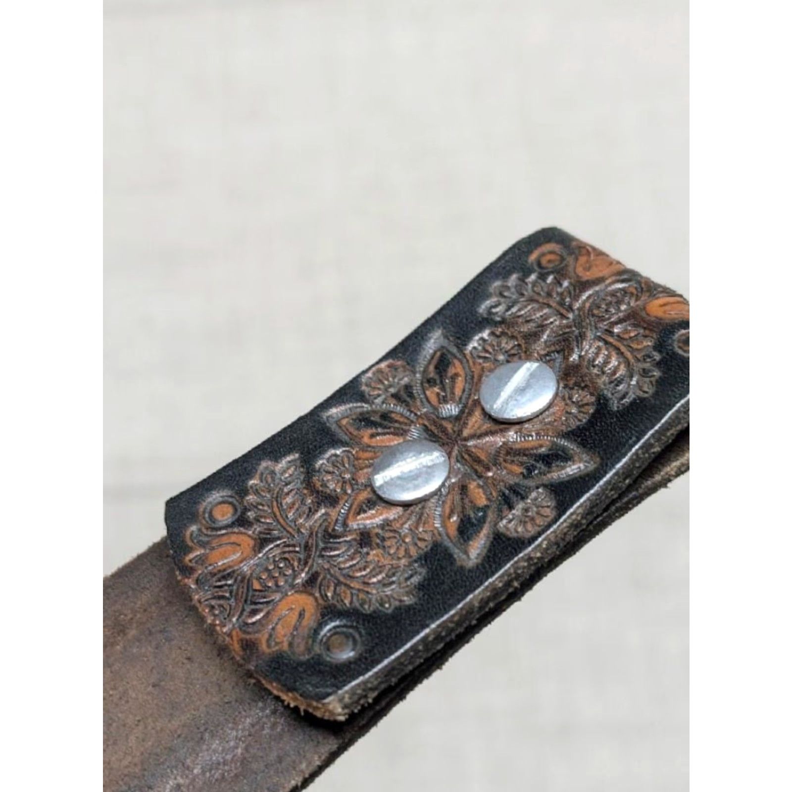 Vintage VINTAGE western belt Geometric brown leather 28 Mens Buckle Tooled Cowhide 1-3/4" width 1970s Size 28 - 6 Thumbnail