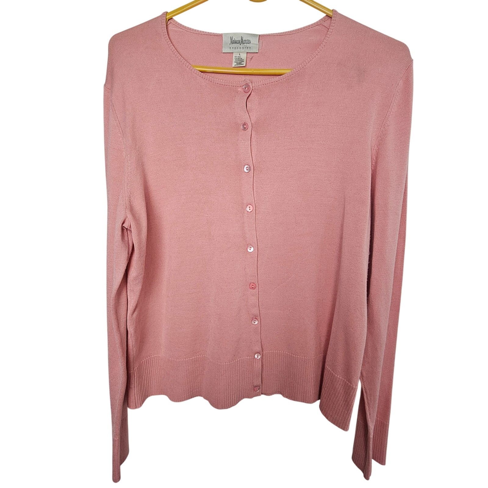 Neiman Marcus Neiman Marcus Womens SIlk Cardigan Sweater Sz L Quiet Luxury Size L / US 10 / IT 46 - 1 Thumbnail
