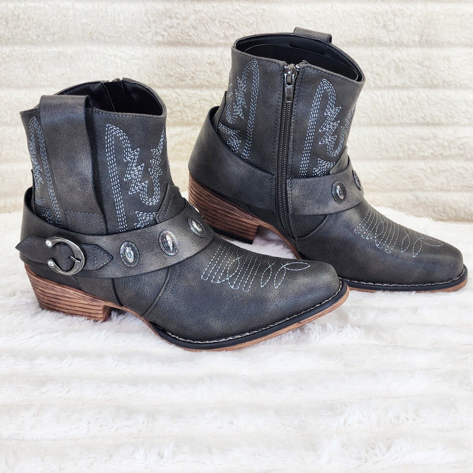 Other Wild West Black Distressed Western Cowgirl Pull On Ankle Boo Size US 8.5 / IT 38.5 - 2 Thumbnail
