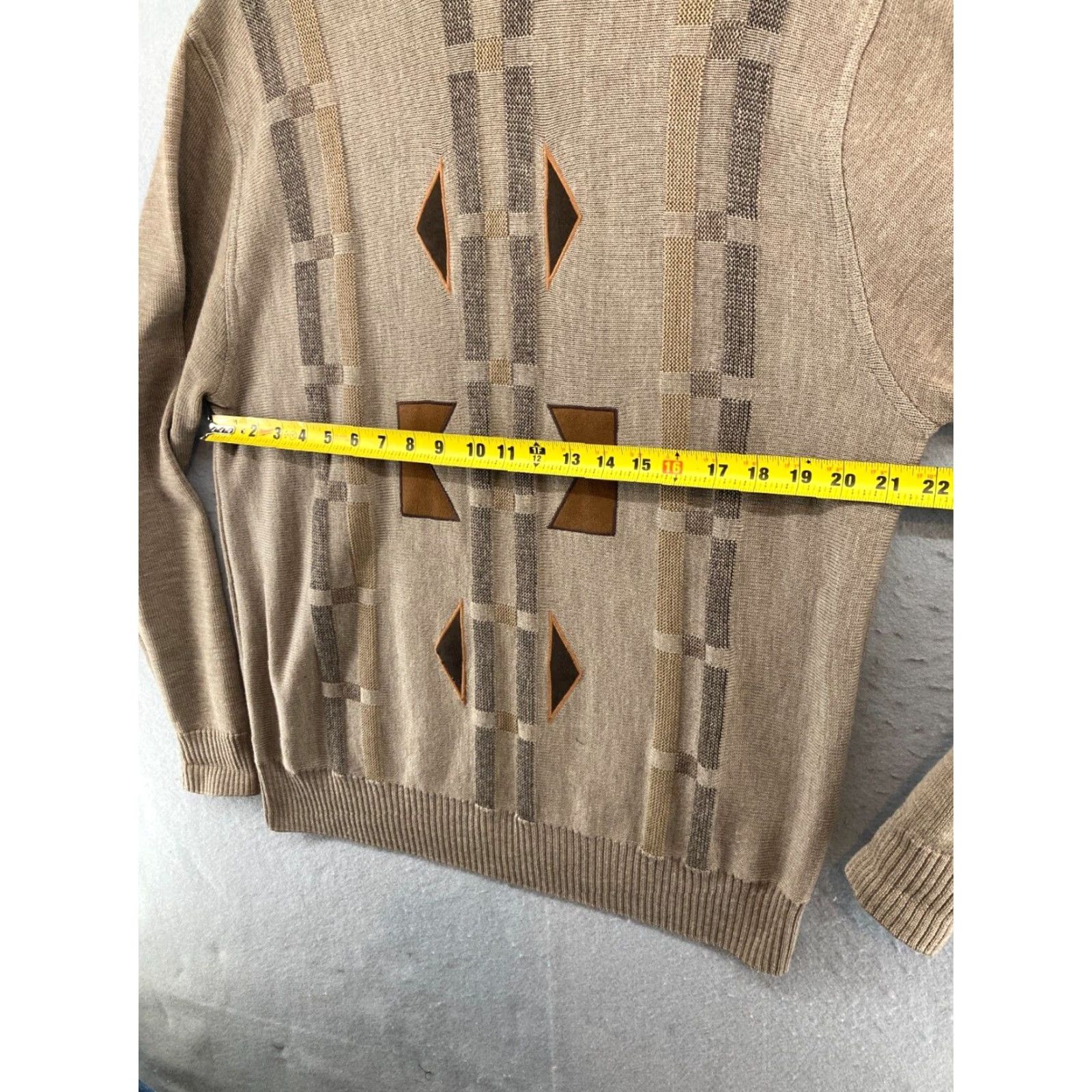 Vintage VINTAGE Turnbury Wool Sweater Large Brown Geometric Pullover Dad Casual Mens Size US L / EU 52-54 / 3 - 2 Thumbnail