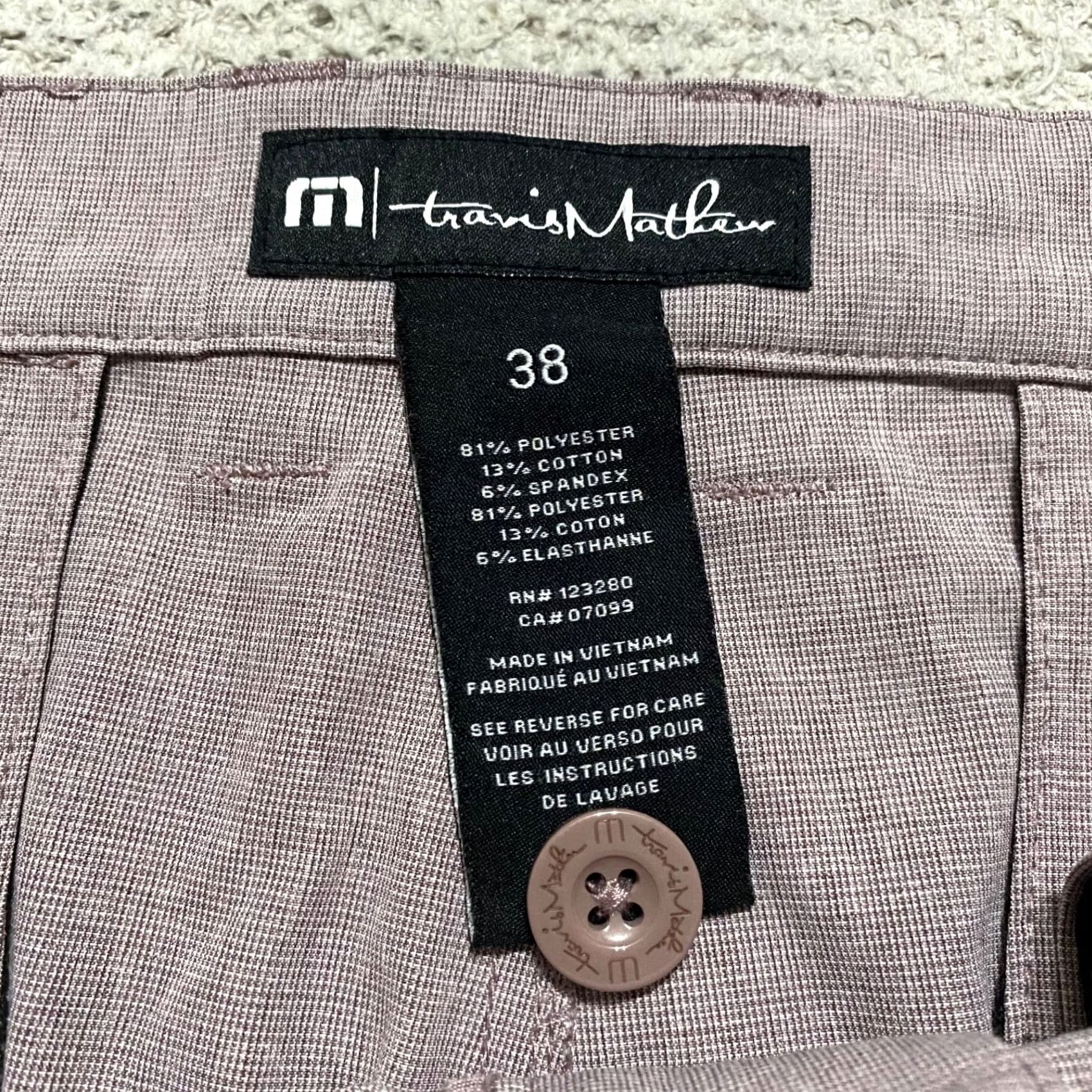 TravisMathew Travis Mathew Mens Shorts Gray Chino Inseam 10" Pockets Outdoor Casual Button Front Flat Front 38 Inseam 10 38 Gray Men Size US 38 / EU 54 - 3 Thumbnail
