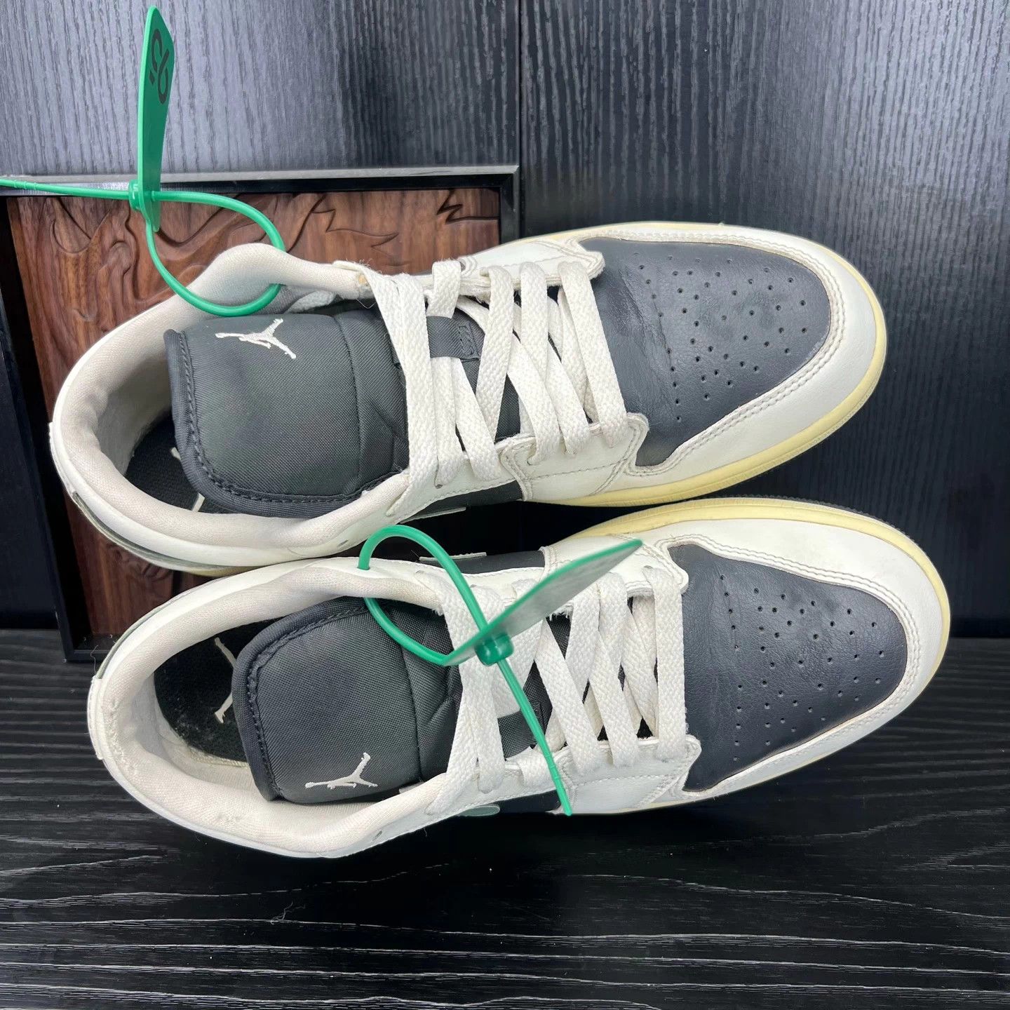 Other Air Jordan 1 Low Black Green SZ 42 w/ Box Size US 9 / EU 42 - 6 Thumbnail
