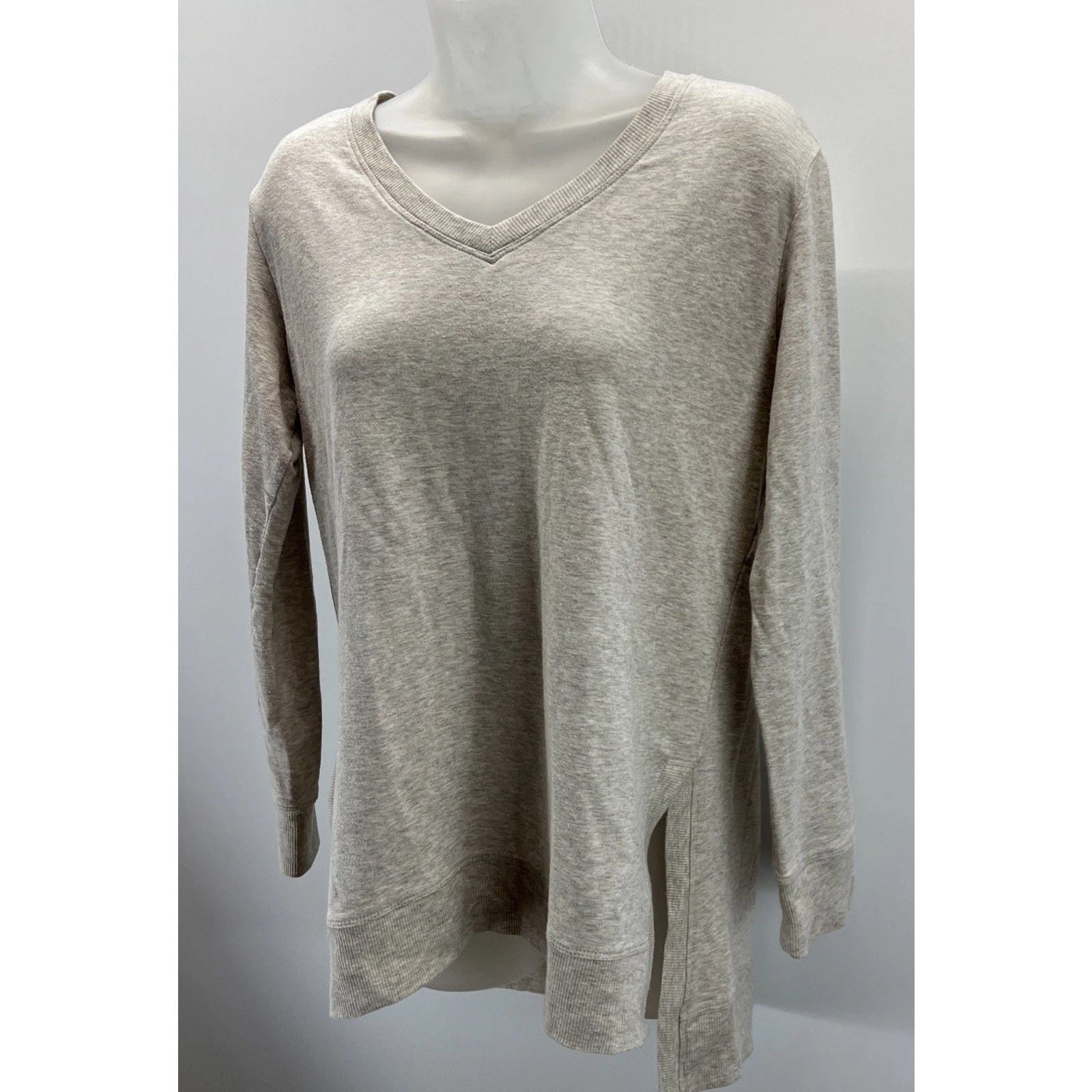 Chicos Chicos Zenergy Grey LongSleeve Tunic Sweater Flowy Womens 0S Size L / US 10 / IT 46 - 3 Thumbnail