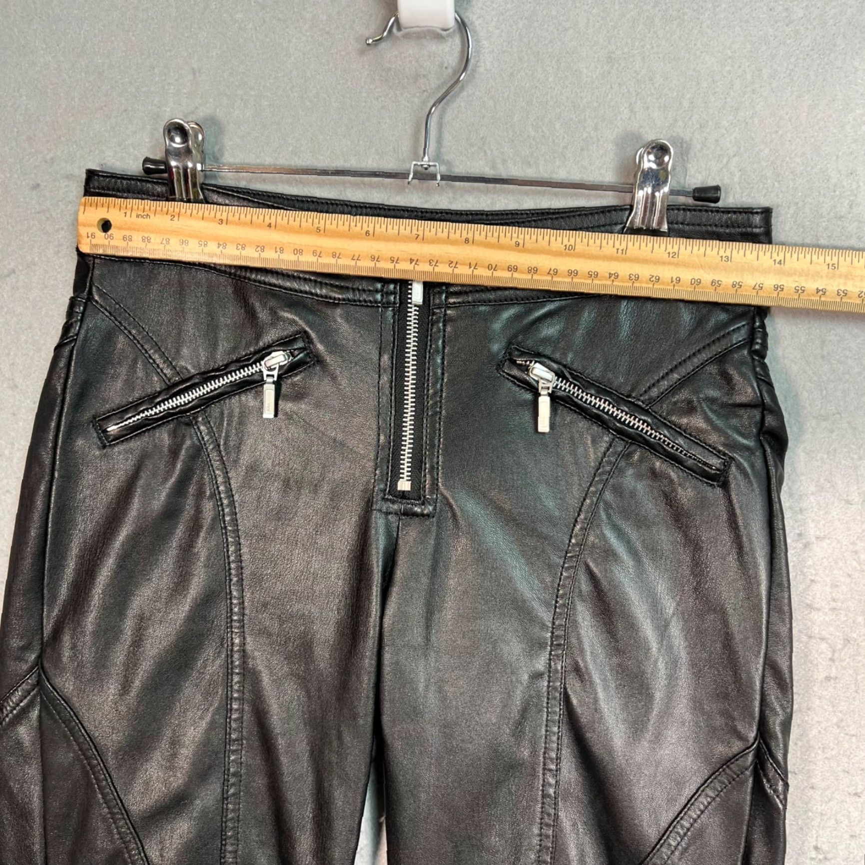 Urban Outfitters Urban Outfitters Black Faux Leather Pants With Zipper Details Size 2 Womens Size 26" / US 2 / IT 38 - 5 Thumbnail