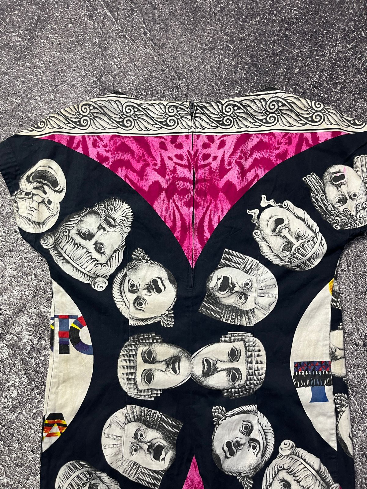 Versace Vintage Gianni Versace dress fullprint art Size XS / US 0-2 / IT 36-38 - 11 Thumbnail