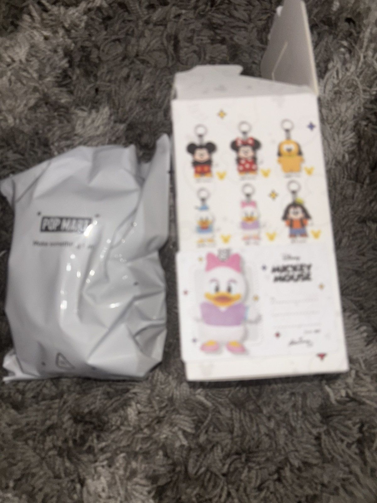 POP MART Disney Mickey Mouse Family Keychain Set - daisy Size ONE SIZE - 4 Thumbnail