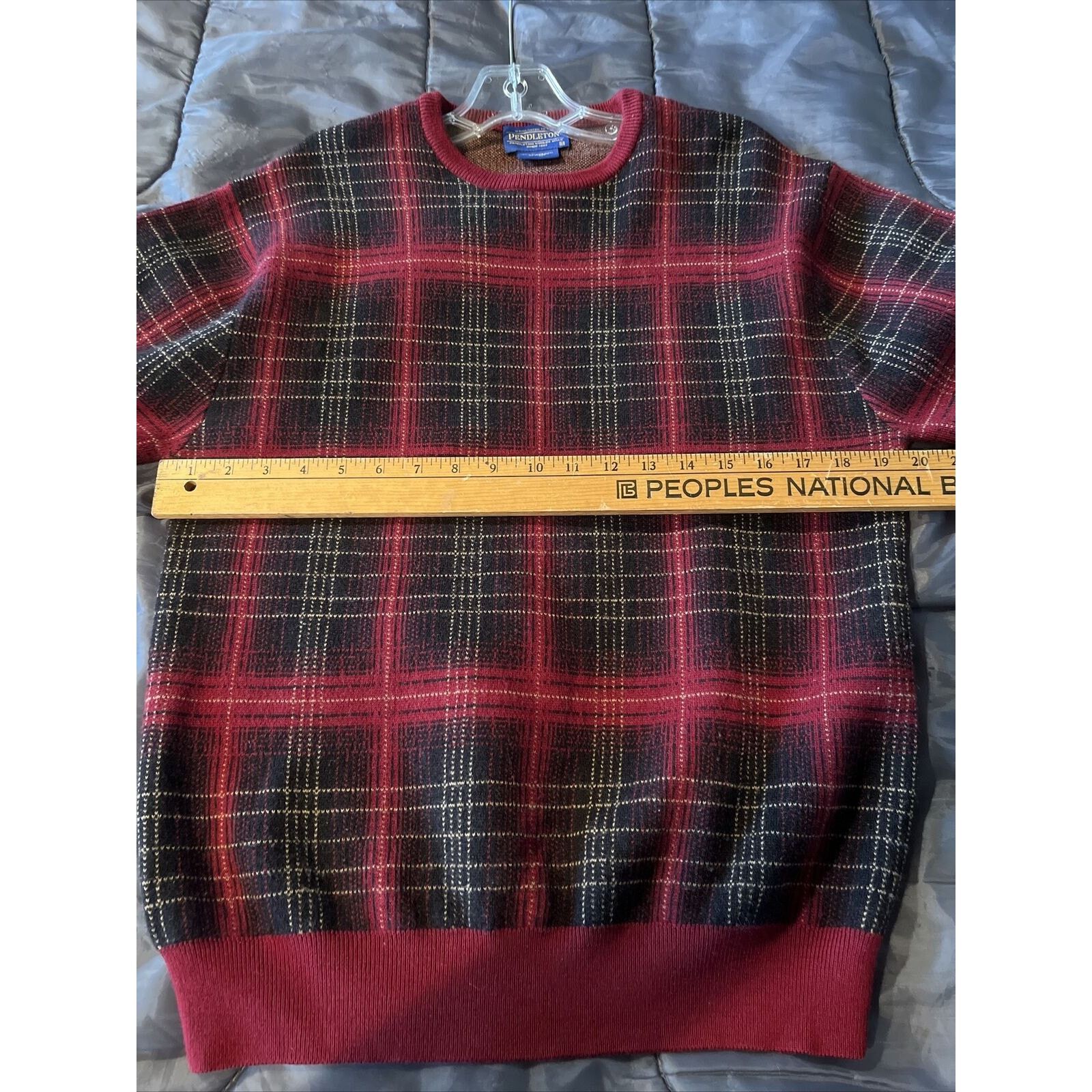 Pendleton Pendleton mens M red plaid long sleeve pullover wool sweater Size US M / EU 48-50 / 2 - 13 Thumbnail