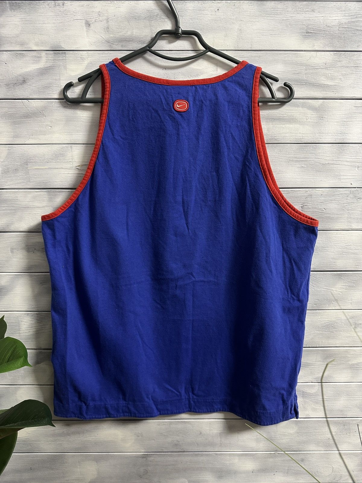 Nike Rare Vintage Tee Nike Big Logo Small swoosh Y2K style. Size US XL / EU 56 / 4 - 5 Thumbnail
