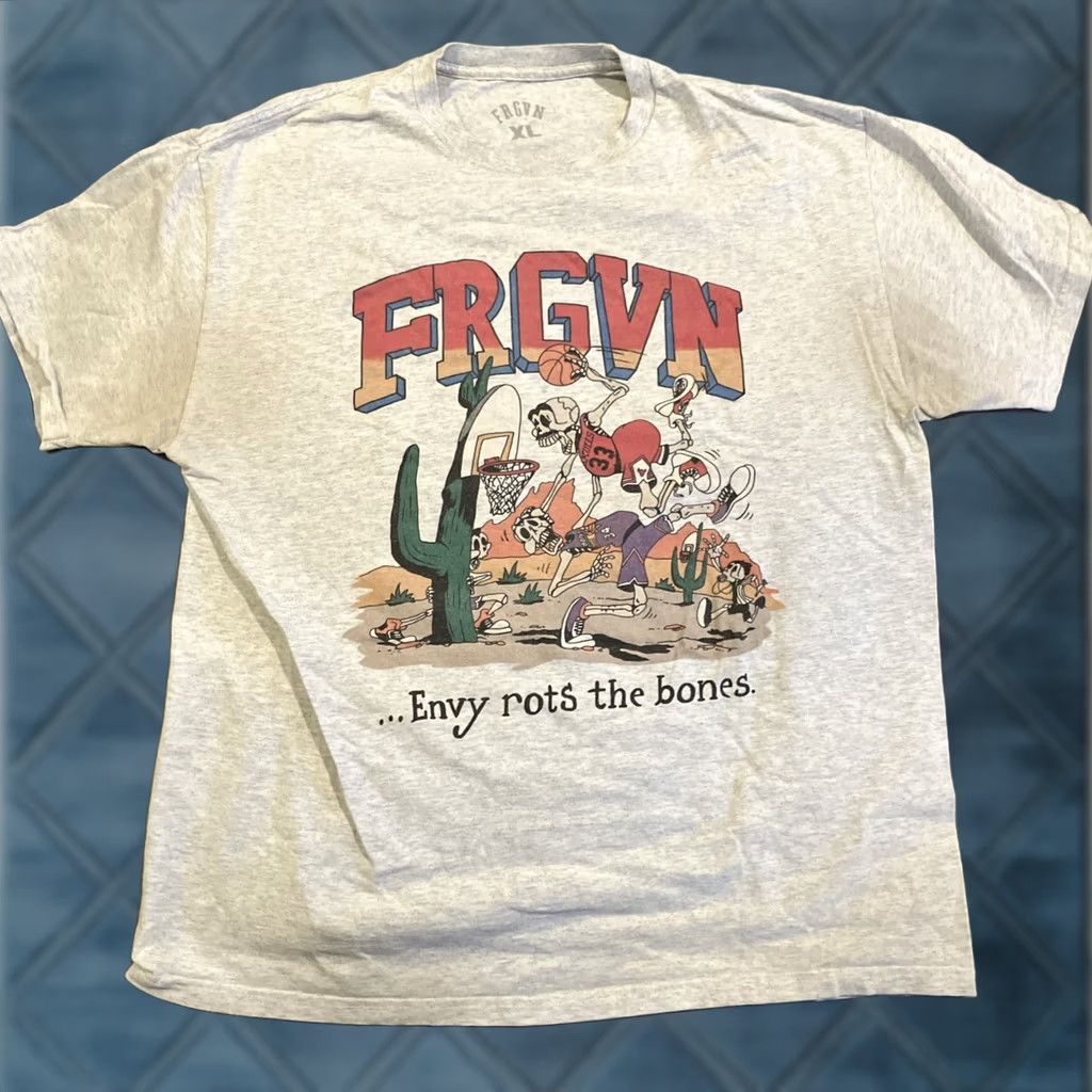 Bones FRGVN T-Shirt Basketball Graphic Crew Neck Short Sleeve Men XL Gray Mens XL Size US XL / EU 56 / 4 - 1 Thumbnail