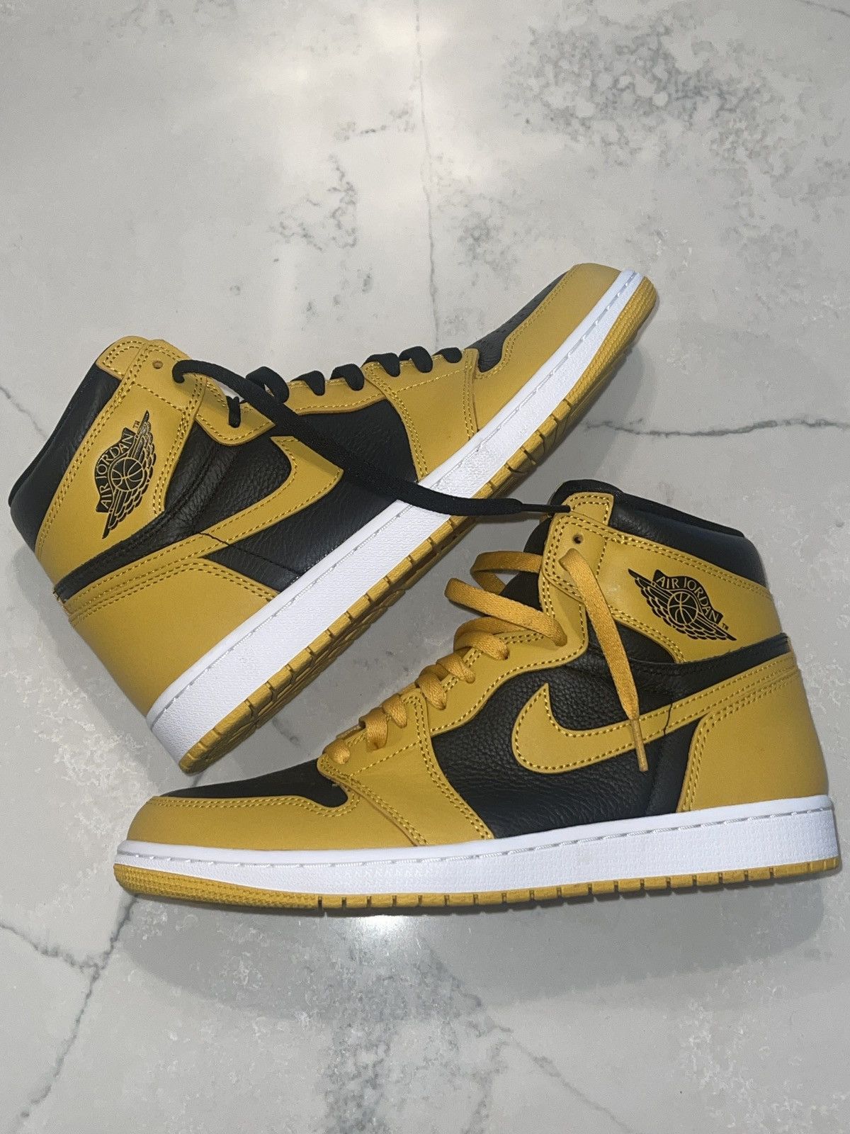 Jordan Brand × Nike Jordan 1 Retro Pollen Size US 10 / EU 43 - 4 Thumbnail