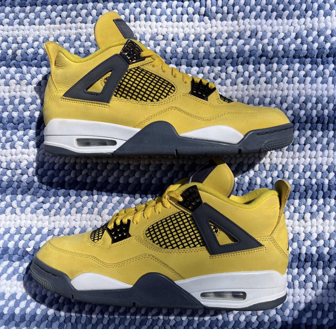 Jordan Brand Jordan 4 Retro Lightning Size US 10.5 / EU 43-44 - 1 Thumbnail