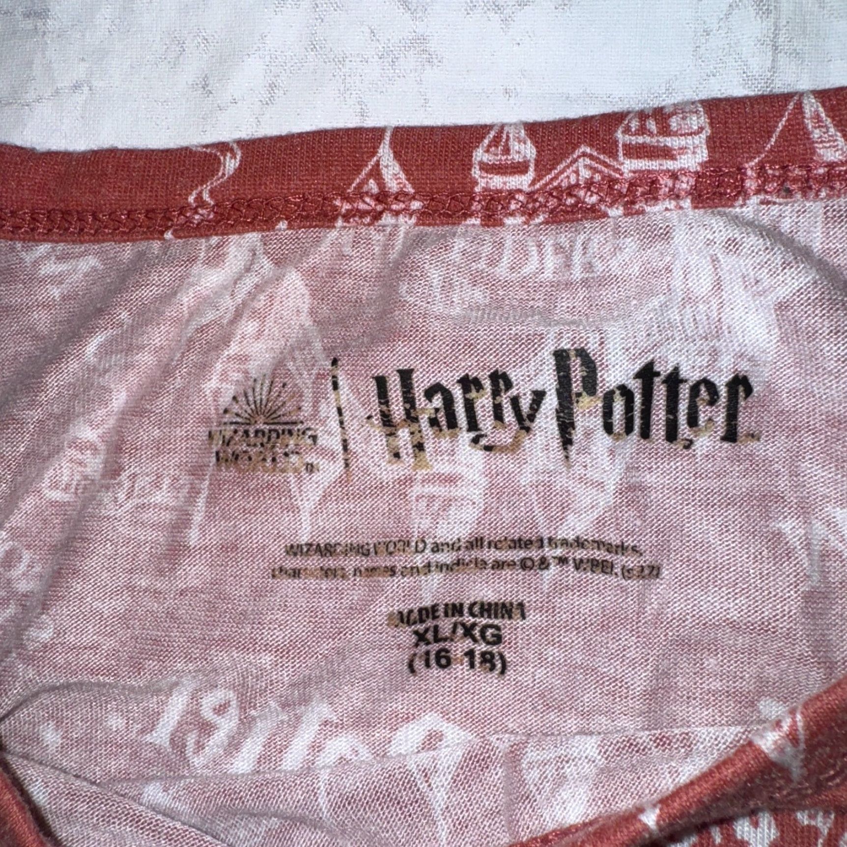 Vintage Harry Potter Shirt Womens XL Red Marauders Map Logo Cap Sleeve Shirt Size XL / US 12-14 / IT 48-50 - 2 Thumbnail