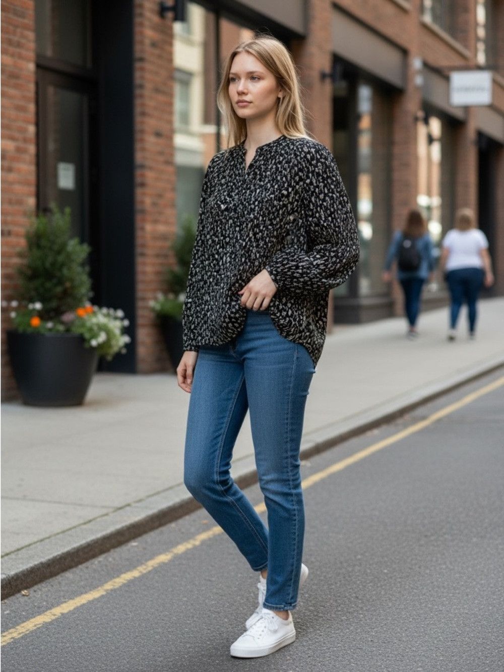Other Aubin & Wills 100% Silk Black Floral Print Blouse Size 10 Size L / US 10 / IT 46 - 1 Thumbnail