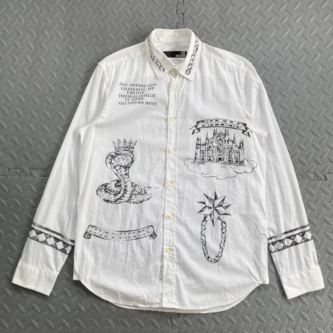 Moschino Tattoo Print Buttoned Shirt Size US S / EU 44-46 / 1 - 2 Thumbnail