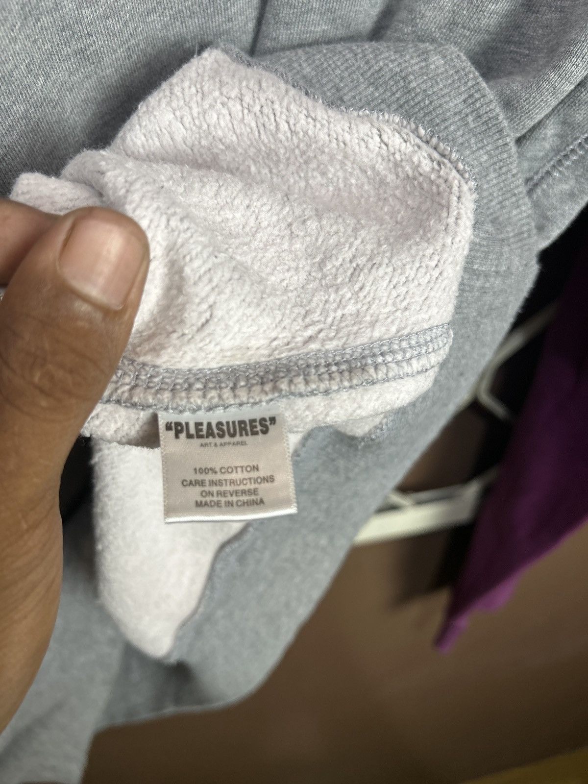 Pleasures Pleasures split color hoodie Size US M / EU 48-50 / 2 - 10 Thumbnail