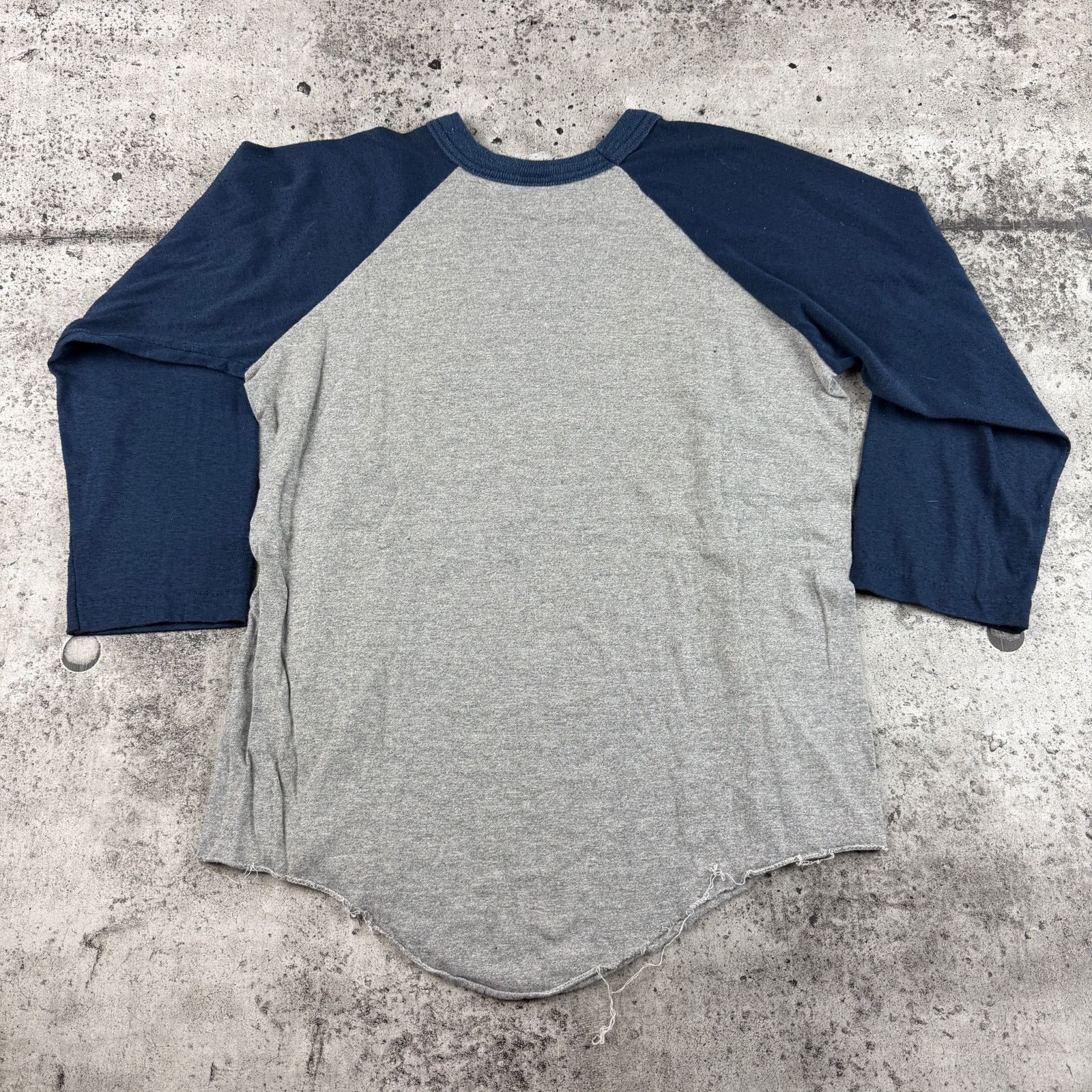 Band Tees × Velva Sheen Vintage Molly Hatchet Raglan Shirt 79-80 World Tour Size S Size US S / EU 44-46 / 1 - 5 Thumbnail