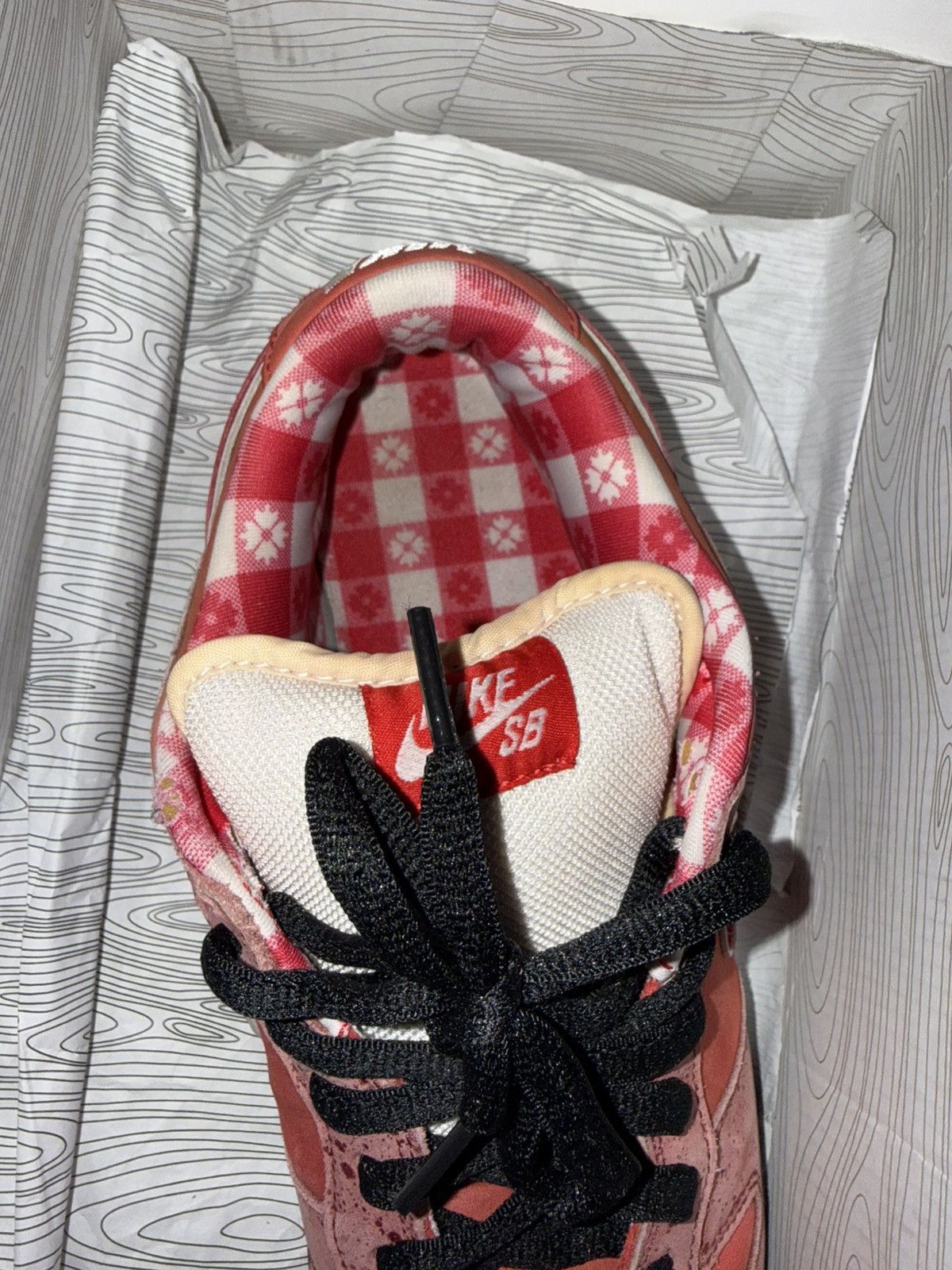 Nike SB Nike sb low red lobster size 11.5 Size US 11.5 / EU 44-45 - 7 Thumbnail
