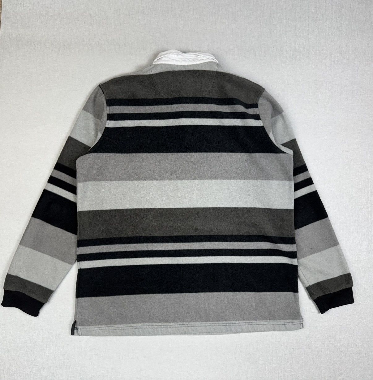 Vintage Men’s Vintage Guinness Long Sleeve Rugby Fleece Shirt size L Size US L / EU 52-54 / 3 - 6 Thumbnail