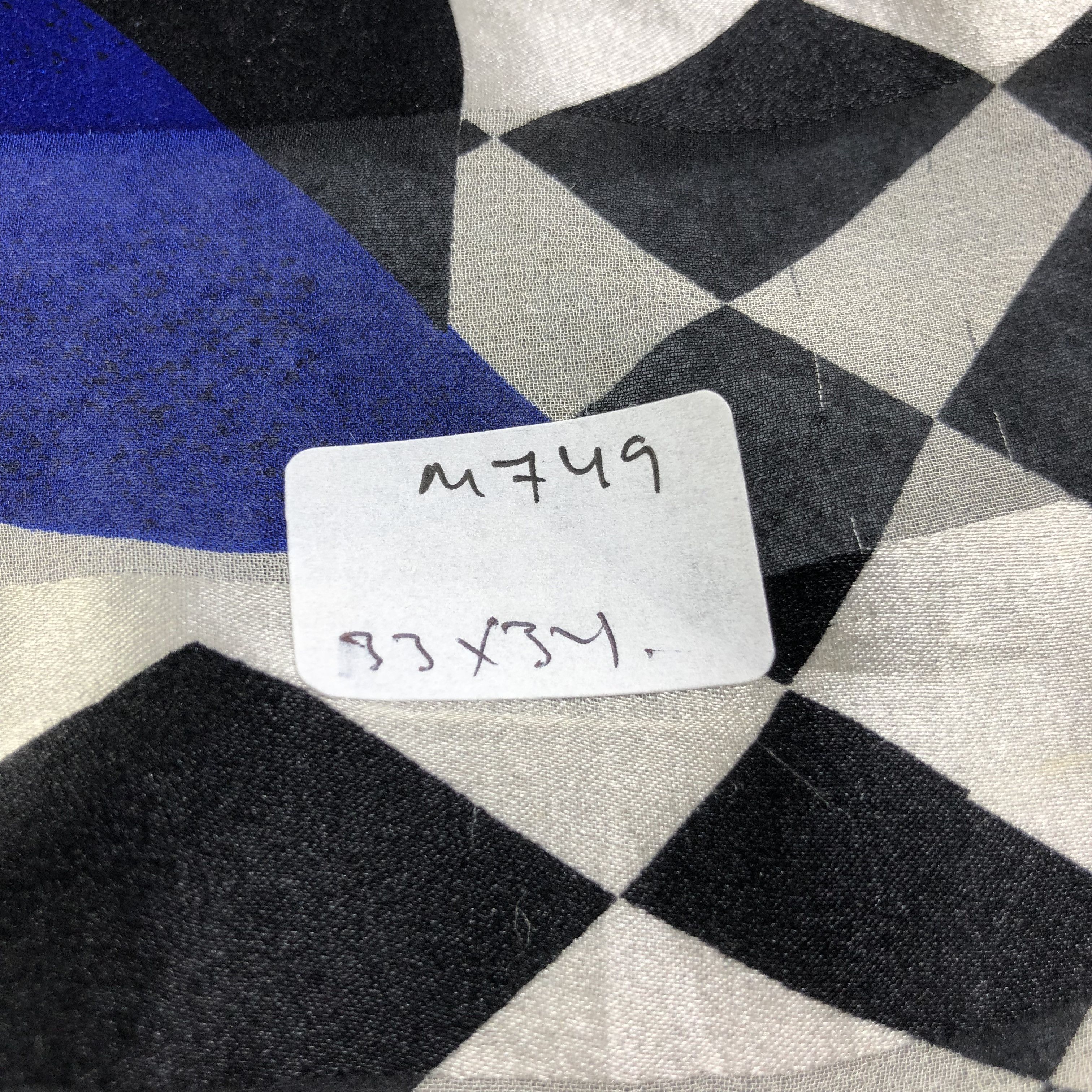 Japanese Brand Abstract Design Slit Thread Silk Scarf M749 Size ONE SIZE - 11 Thumbnail
