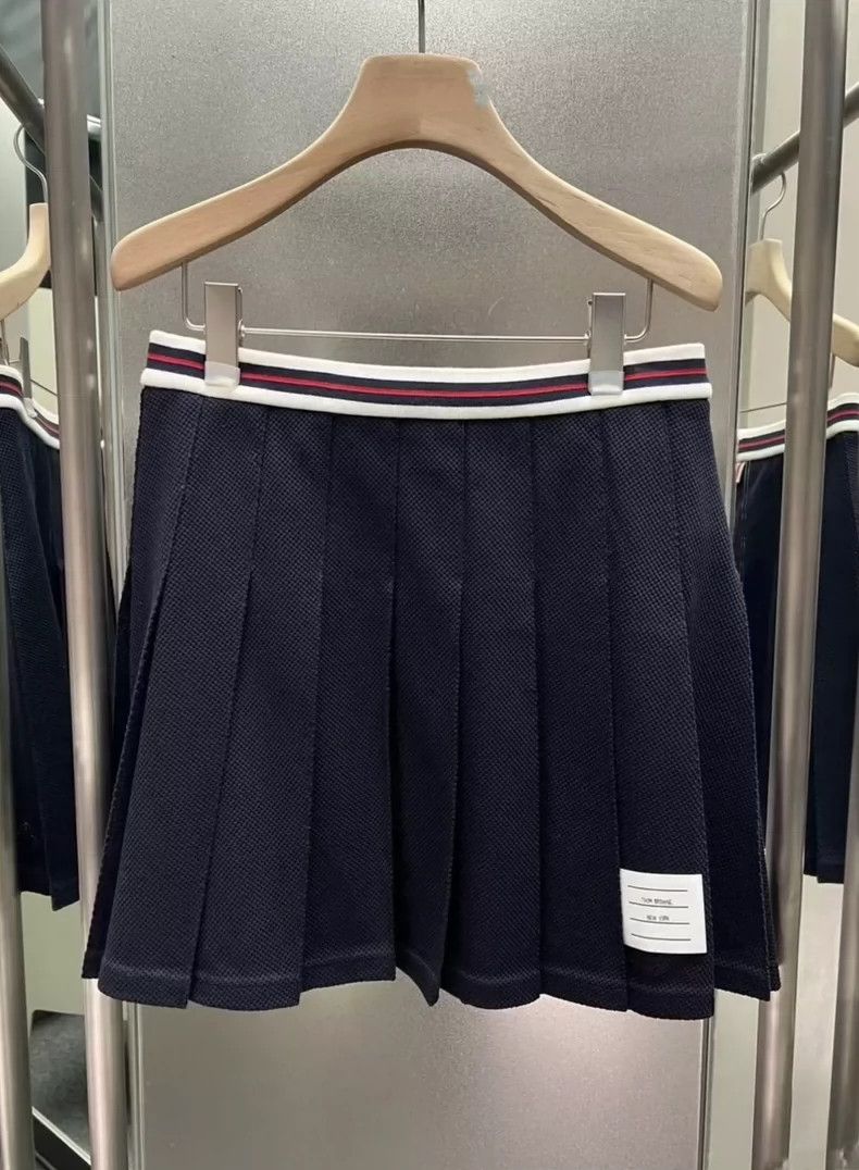 Thom Browne Thom browne New striped logo short skirt pleated skirt 2503 Size 25" / US 0 / IT 36 - 1 Thumbnail
