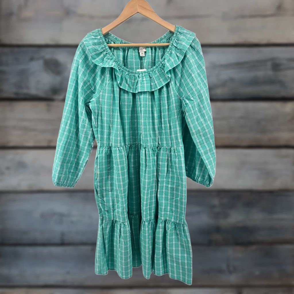 j crew green dress J.CREW EYELET balanced by a lightweight skirt with easy movement J.CREW Dress Womens Medium Green