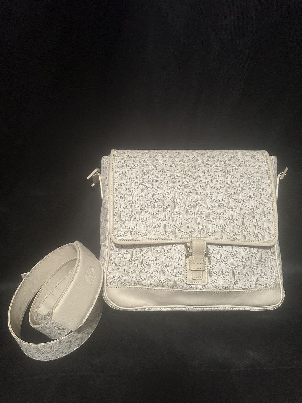 Goyard Grand Bleu MM 2013 Discontinued Size ONE SIZE - 2 Thumbnail