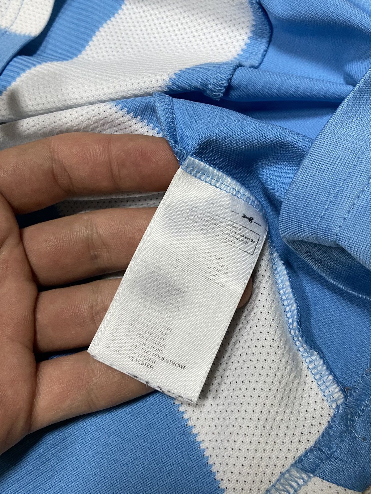 Vintage Vintage Adidas Argentina AFA 2010 Home Kit Soccer Jersey Size US M / EU 48-50 / 2 - 6 Thumbnail