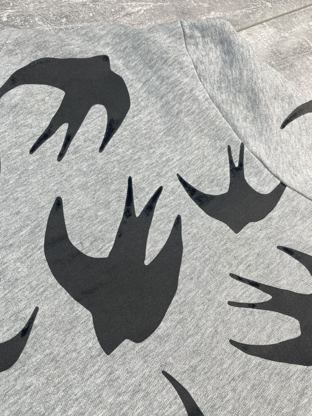 Alexander McQueen Alexander McQueen by McQ Swallow Print Sweatshirt Size US S / EU 44-46 / 1 - 6 Thumbnail