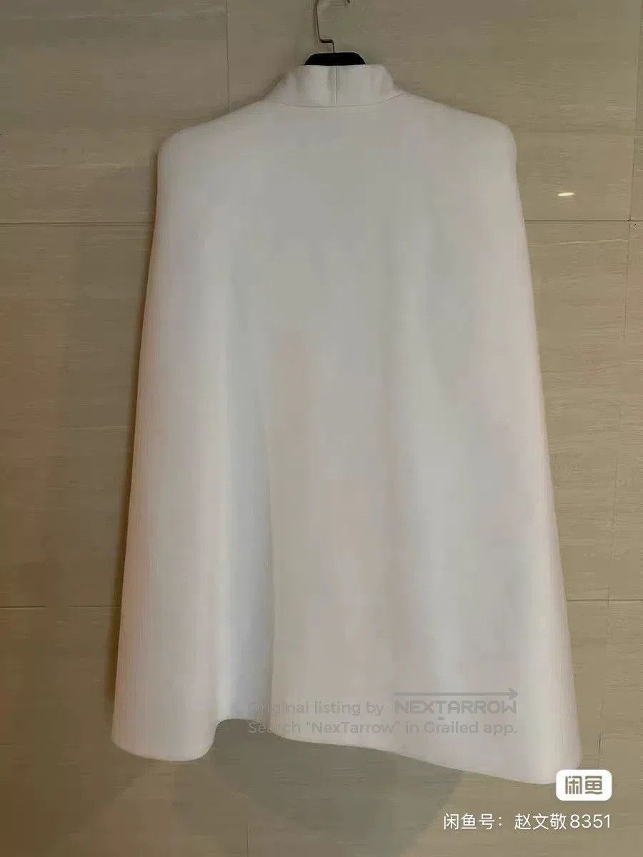 Balmain Balmain Runway White Cape. Size S / US 4 / IT 40 - 2 Thumbnail
