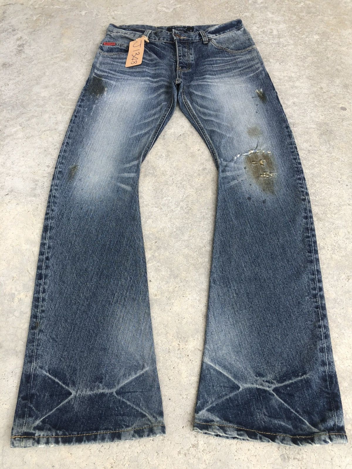 If Six Was Nine Of The Neige Flared Jeans Distressed Jeans J Cut Size US 31 - 1 Thumbnail
