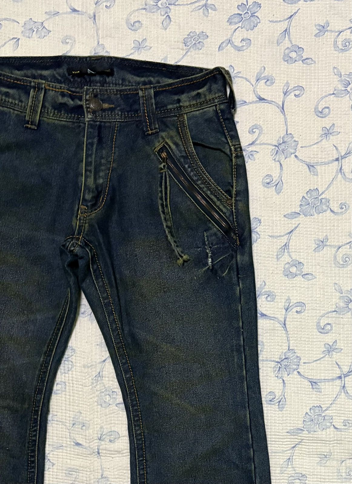 Japanese Brand Japanese Icom Streetwear Flared Jeans Distressed Denim Size US 31 - 7 Thumbnail