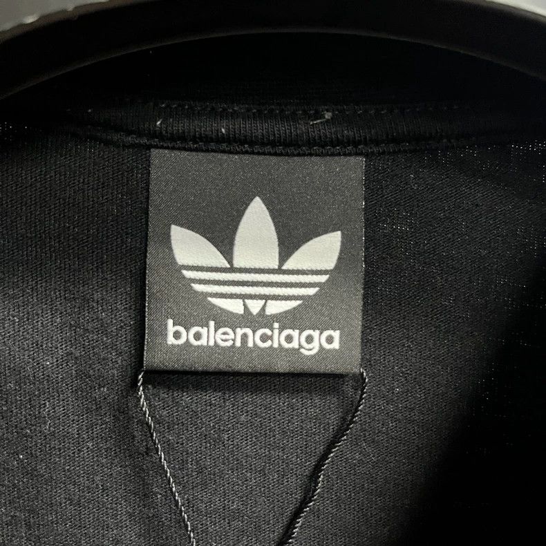 Balenciaga Balenciaga Black and white logo printed striped Jersey loo Size US S / EU 44-46 / 1 - 2 Thumbnail
