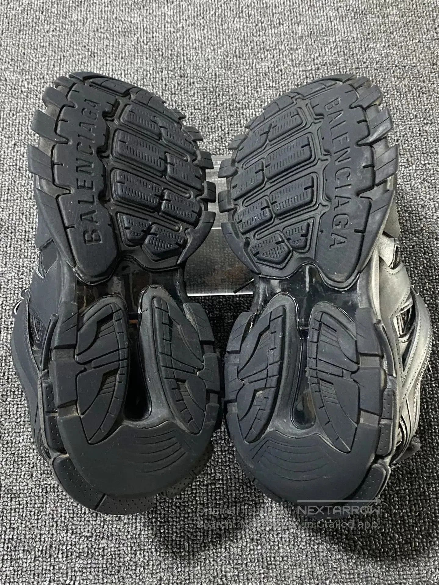 Balenciaga Black Chunky Low-Top Sneakers Size 7. Size US 7 / EU 40 - 6 Thumbnail