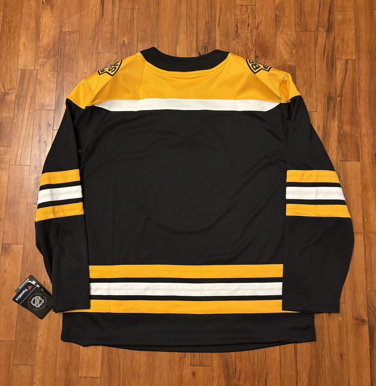 NHL Boston Bruins NHL jersey Size US L / EU 52-54 / 3 - 5 Thumbnail