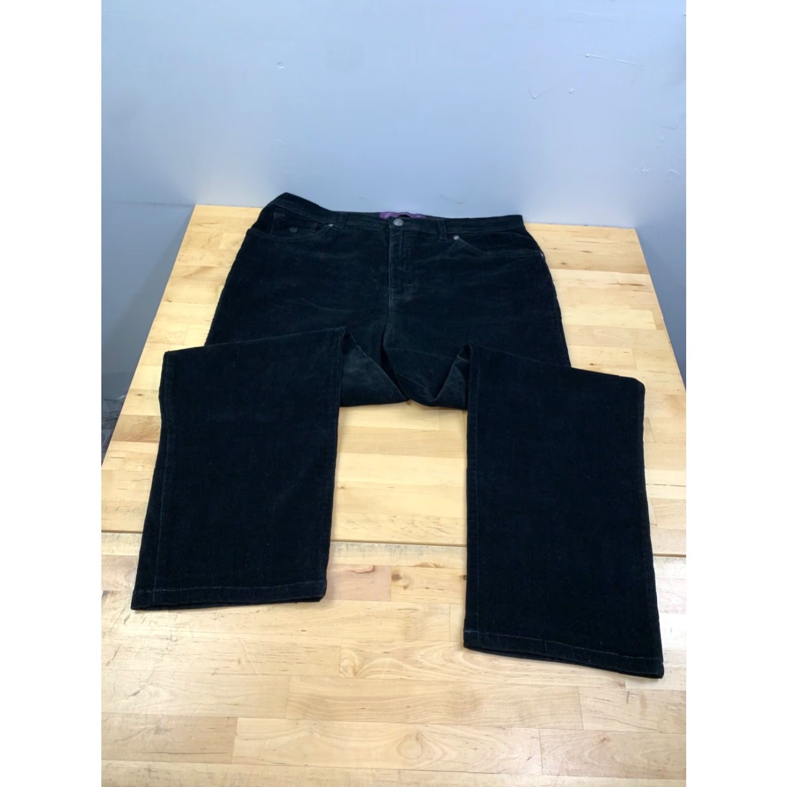 Gloria Vanderbilt Gloria Vanderbilt Pants Womens 14 Black Corduroy Chino Straight 10441 Casual Size 36" / US 14 / IT 50 - 2 Thumbnail