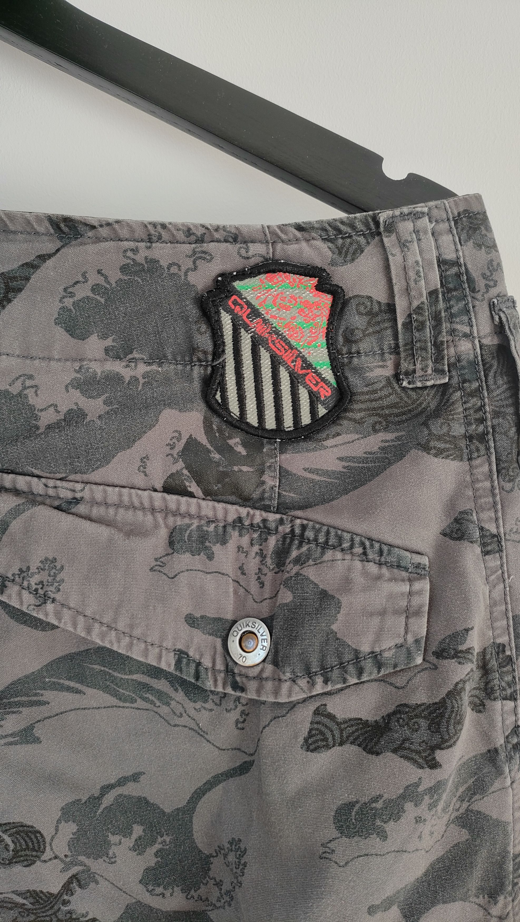 Maharishi 2000s Quiksilver x Maharishi 'Wave DPM' cargo shorts Size US 30 / EU 46 - 11 Thumbnail