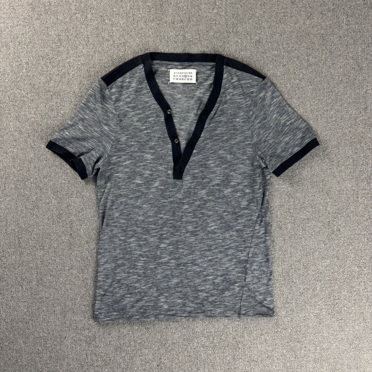 Maison Margiela Maison Margiela - Line 14 - V-neck Shirt Size US M / EU 48-50 / 2 - 1 Thumbnail