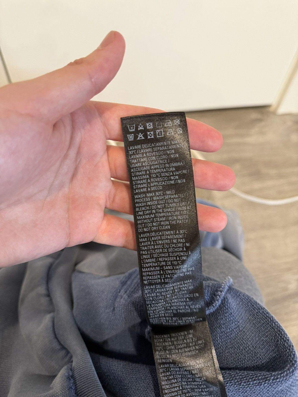 Balenciaga Balenciaga 23FW “Be Kind” Hoodie S Size US S / EU 44-46 / 1 - 13 Thumbnail