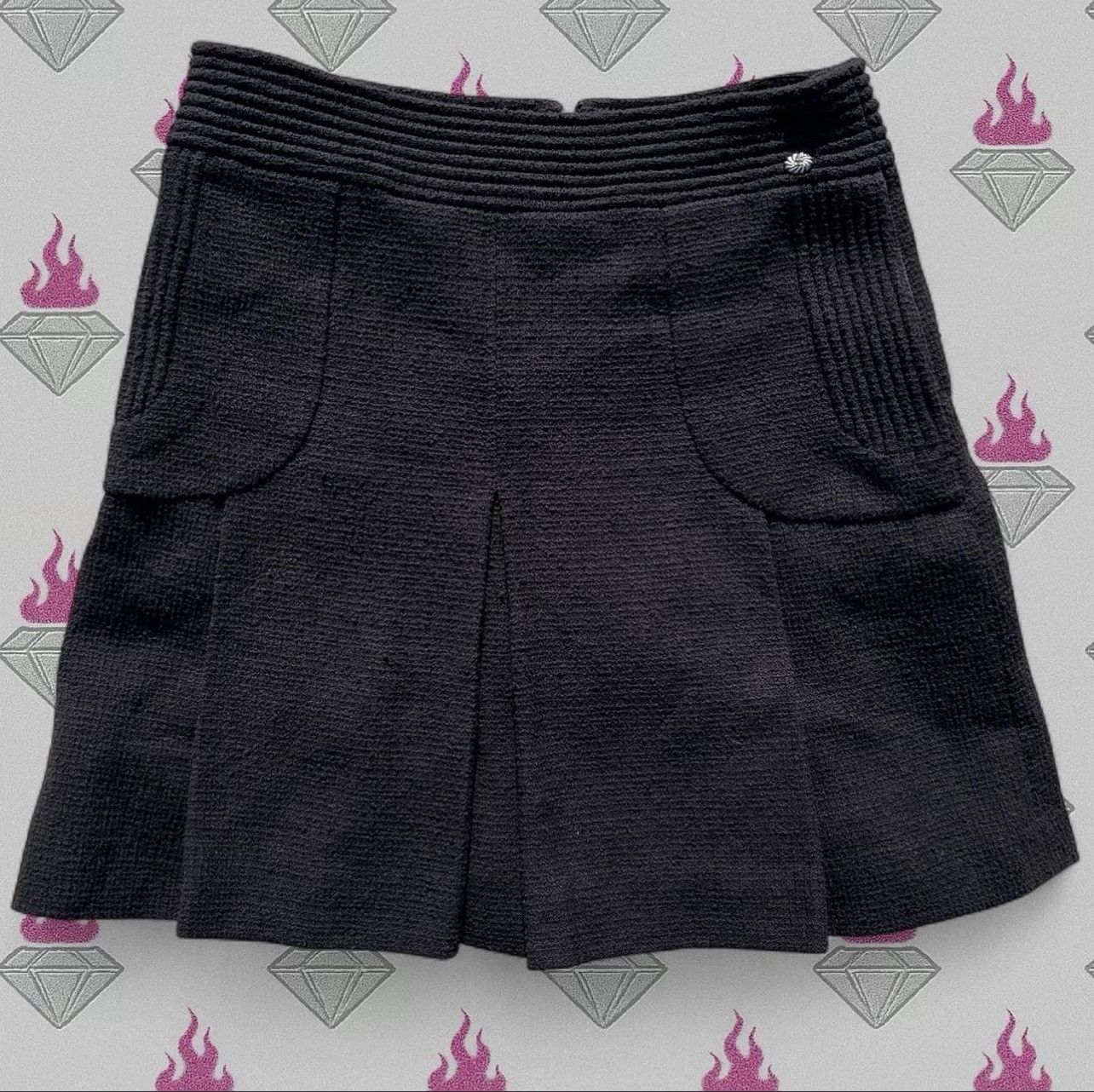 Chanel Authentic Chanel Black Textured Knit Skirt Size 40 Fits S/M Size 40" / US 18 - 1 Thumbnail