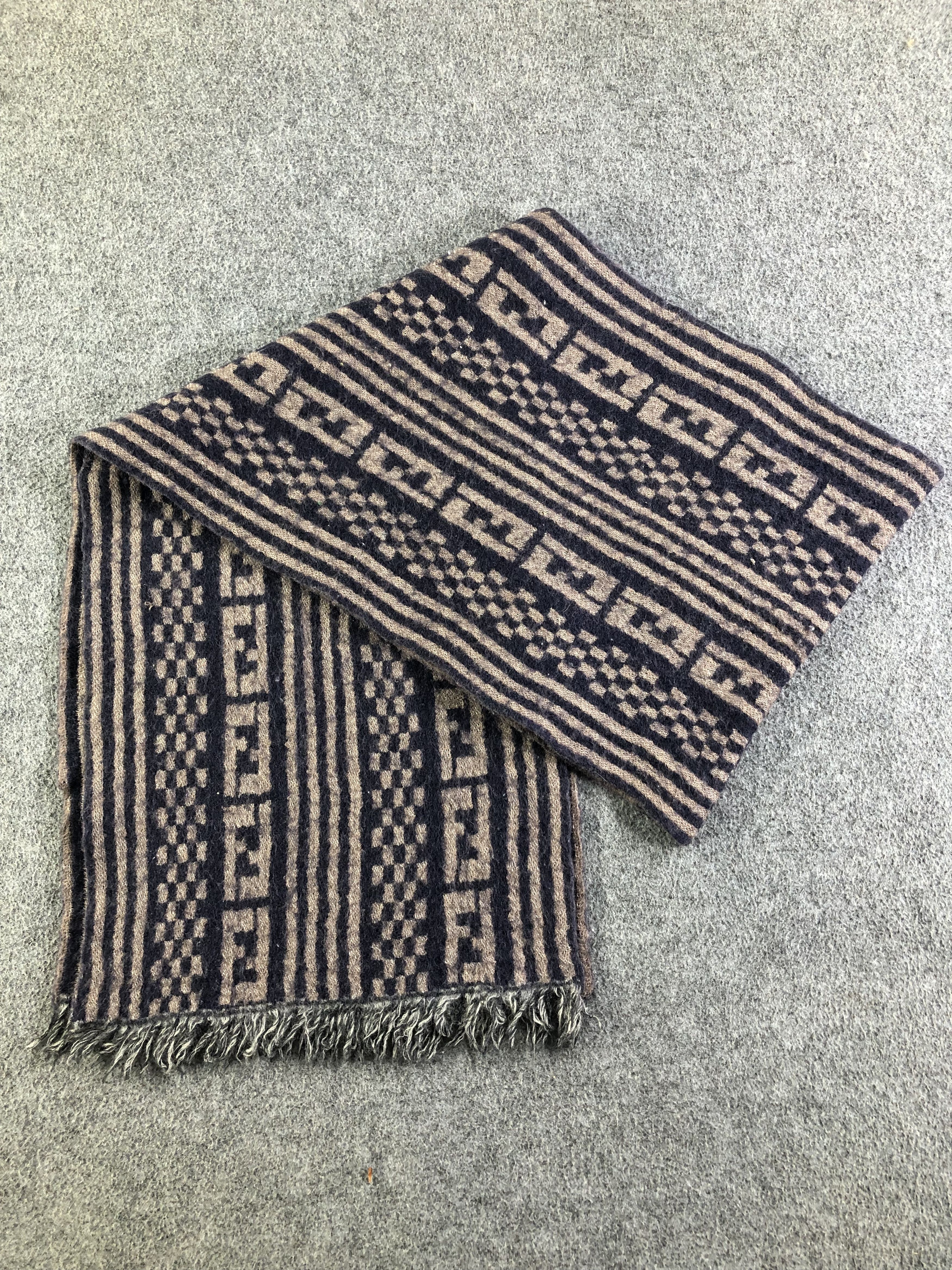 Vintage Fendi Monogram Wool Scarf / Muffler / Neckwear SS1305 Size ONE SIZE - 4 Thumbnail