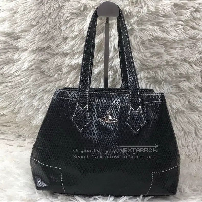 Vivienne Westwood Vivienne Westwood size os Vintage black crocodile pattern h Size ONE SIZE - 3 Thumbnail
