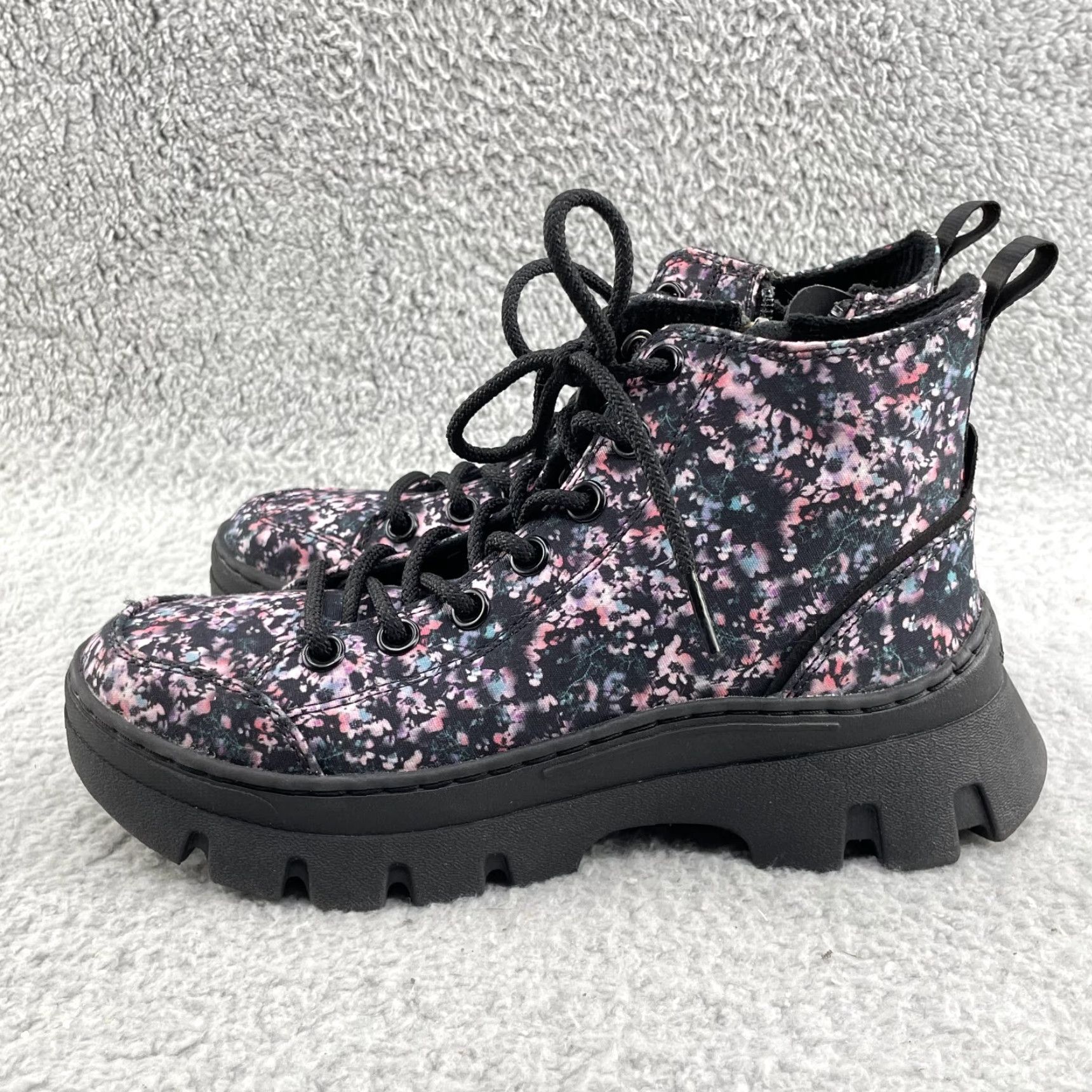 SKECHERS Skechers Street Los Angeles Roadies Surge-Lotsa Flowers Women's 5.5 Sneaker Boot - Black Floral Pattern High Top Casual Shoes Mens Womens? Size US 6 / IT 36 - 2 Thumbnail