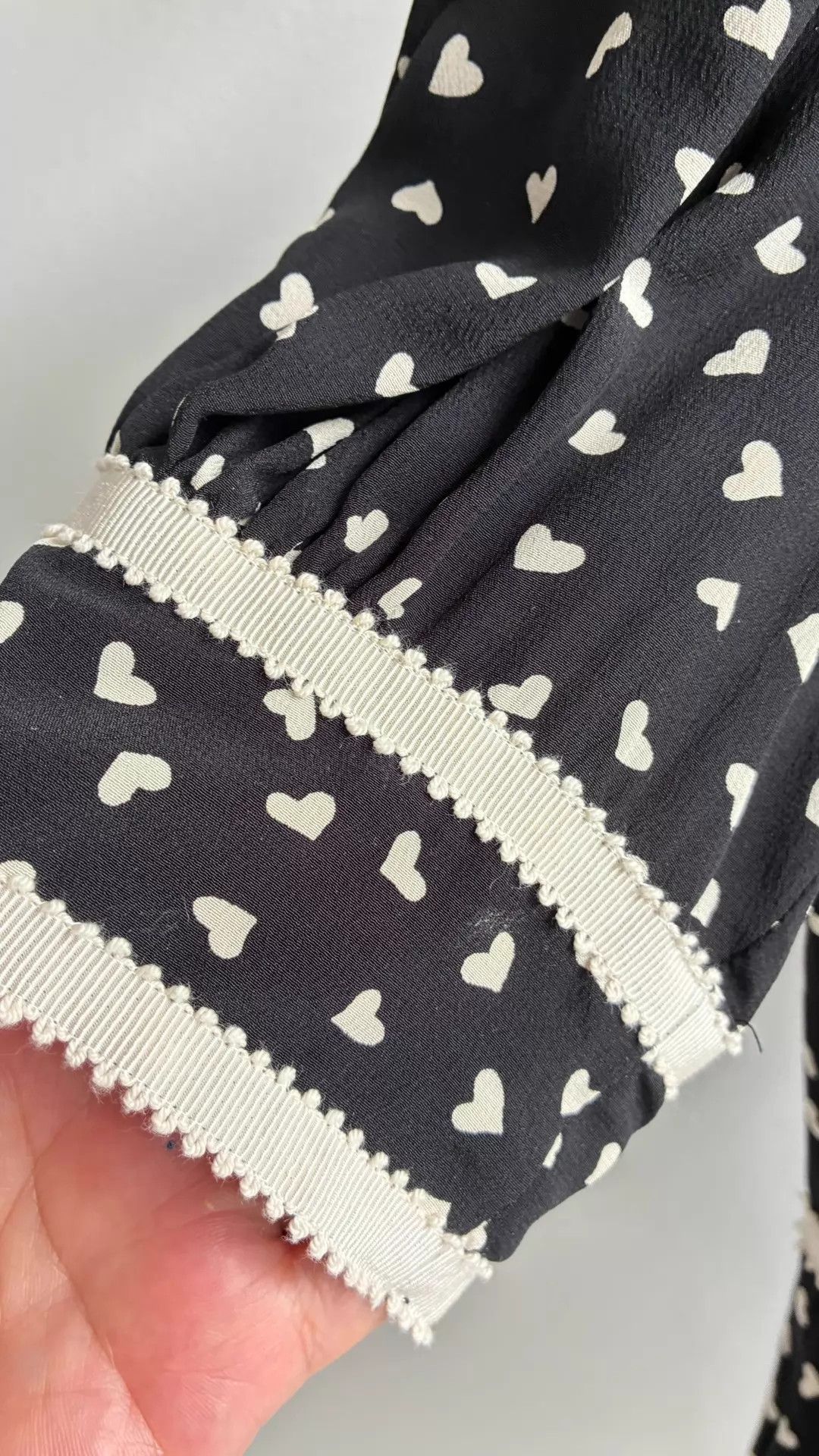 Miu Miu MIU MIU Black Heart Print Silk Navy Collar Dress Size XS / US 0-2 / IT 36-38 - 4 Thumbnail
