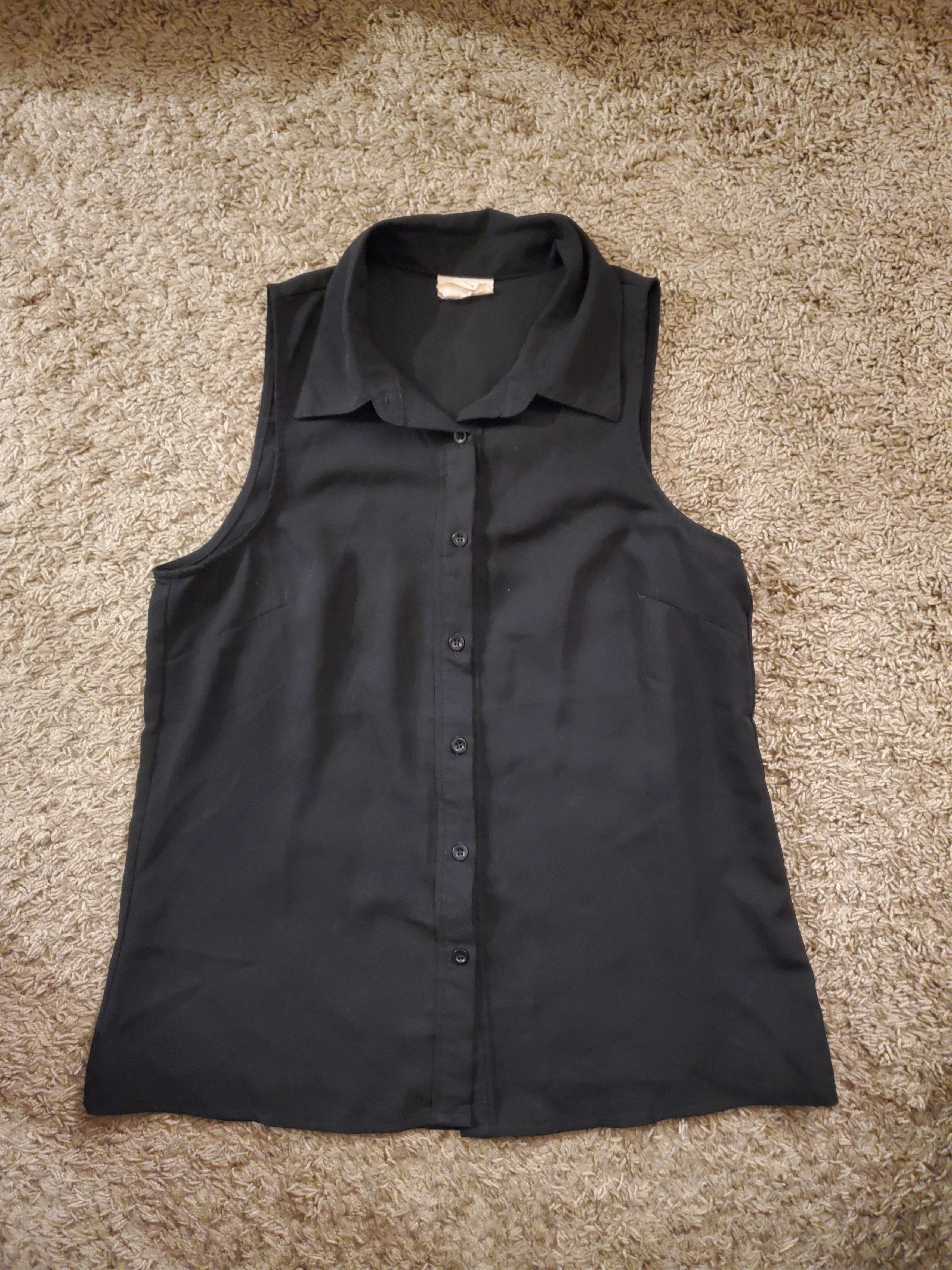 Other Black button-up sleeveless blouse (size m) Size M / US 6-8 / IT 42-44 - 1 Thumbnail