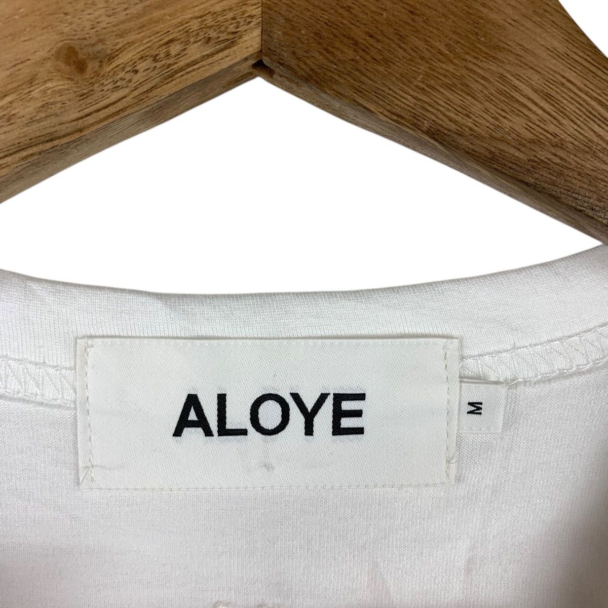 Japanese Brand ALOYE Japanese Design Wavy Dot Pocket Tee Shirt Size US M / EU 48-50 / 2 - 3 Thumbnail
