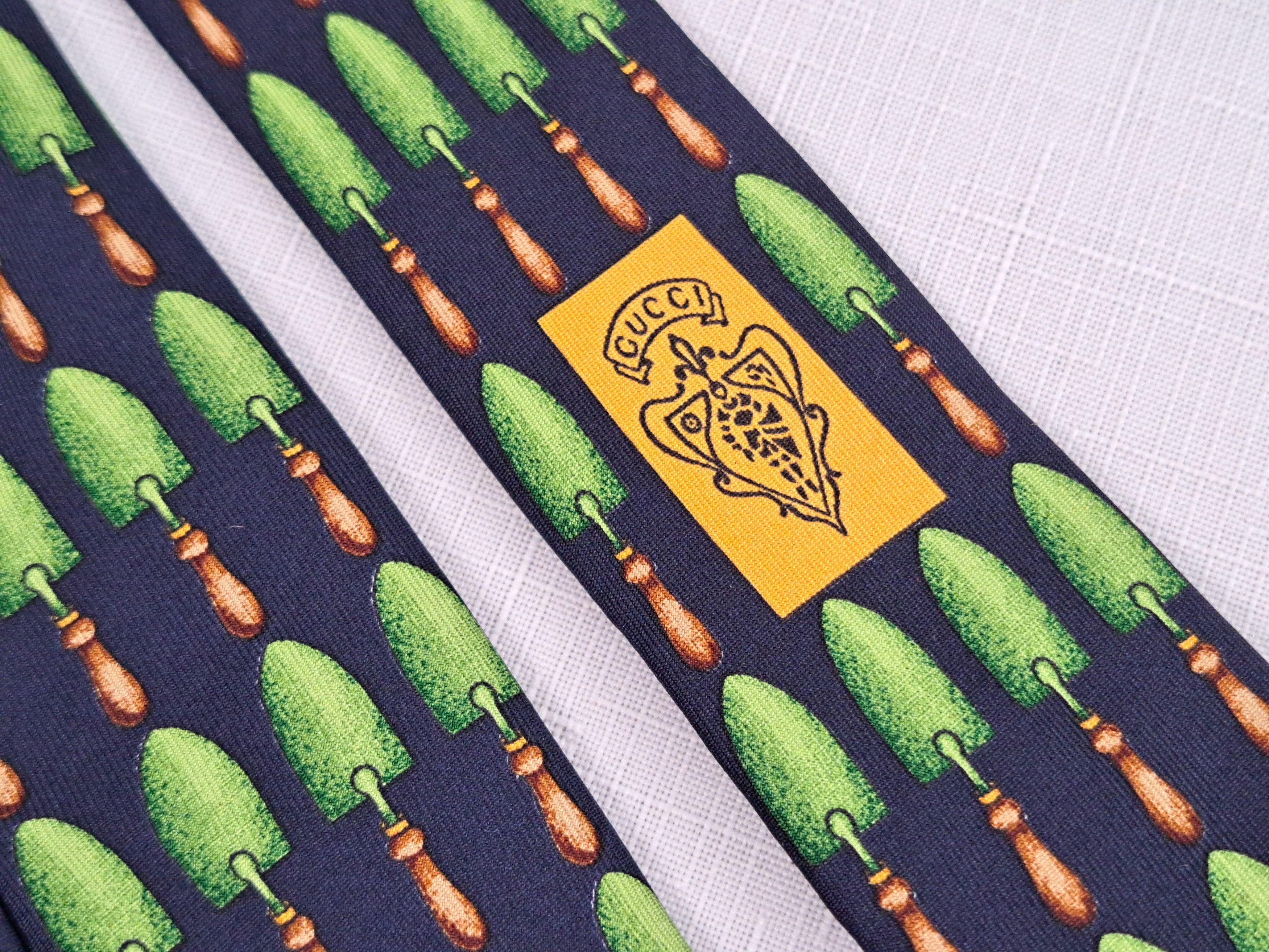 Gucci GUCCI dark blue printed silk tie. Made in Italy. Size ONE SIZE - 8 Thumbnail